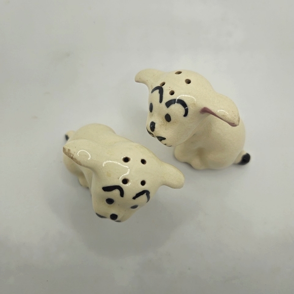 Vintage 1940s Kitschy Ceramic Black Offwhite Puppy Salt And Pepper Set - Picture 2 of 9